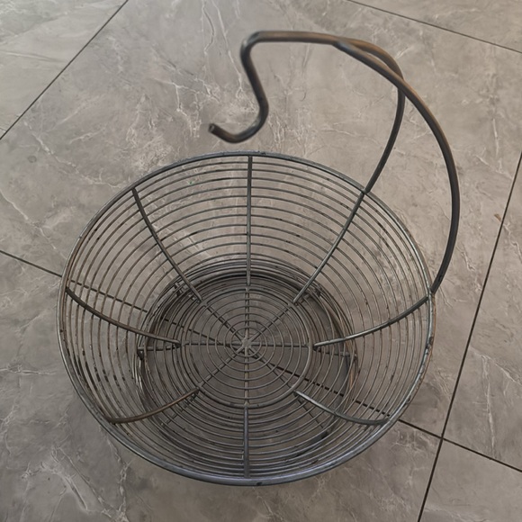 Banana Hanger & Fruit Basket - Picture 3 of 3